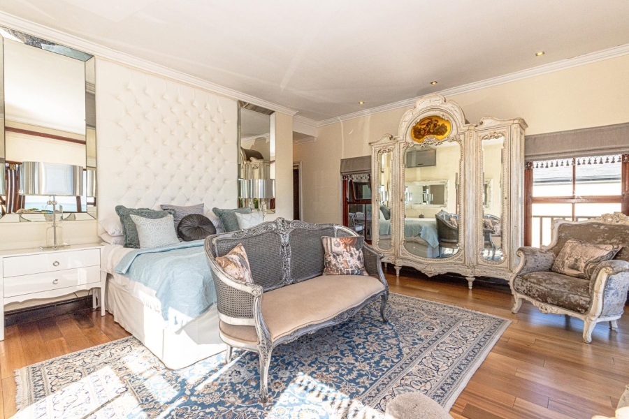 5 Bedroom Property for Sale in Atlantic Beach Golf Estate Western Cape